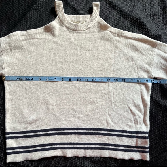 Anthropologie Knitted & Knotted Cold
Shoulder Sweater - Picture 9 of 12